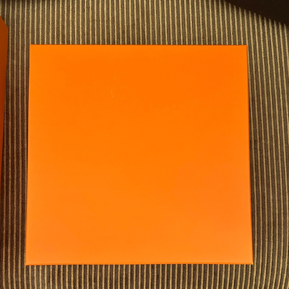 Hermes Orange Storage Box with dust bag - Picture 2 of 3